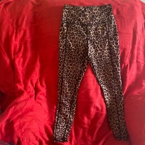 Ouges Cheetah / Leopard Print Leggings sz Small 🐆